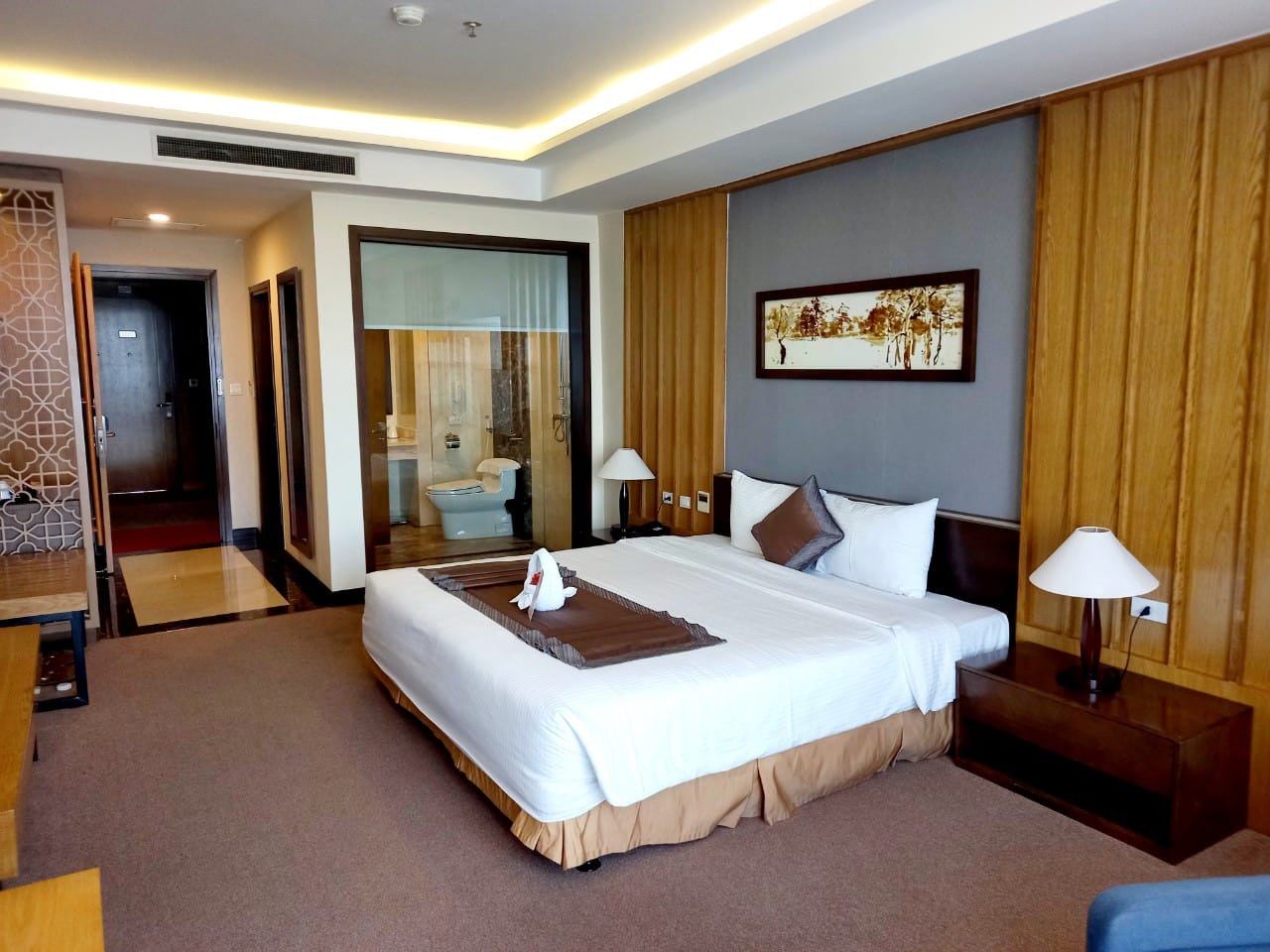 Khách sạn Mường Thanh Luxury Nhật Lệ