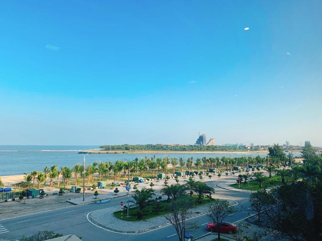 Khách sạn Mường Thanh Luxury Nhật Lệ